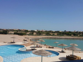 Gouna 1 BR shared pool and lagoon